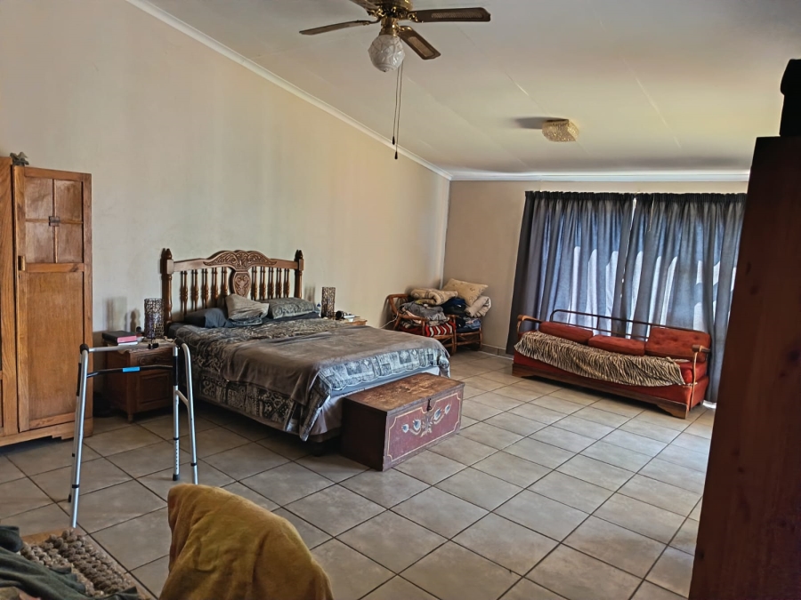 9 Bedroom Property for Sale in Oudtshoorn Rural Western Cape